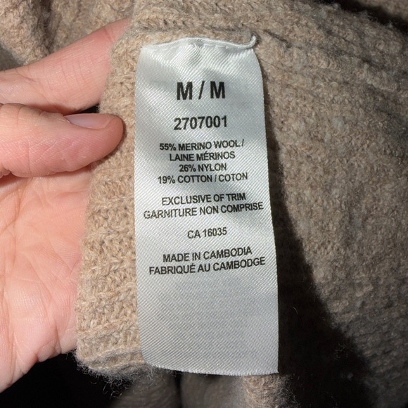 Woman’s Wool Tahari Tan Cowl Neck Sweater - Picture 5 of 6
